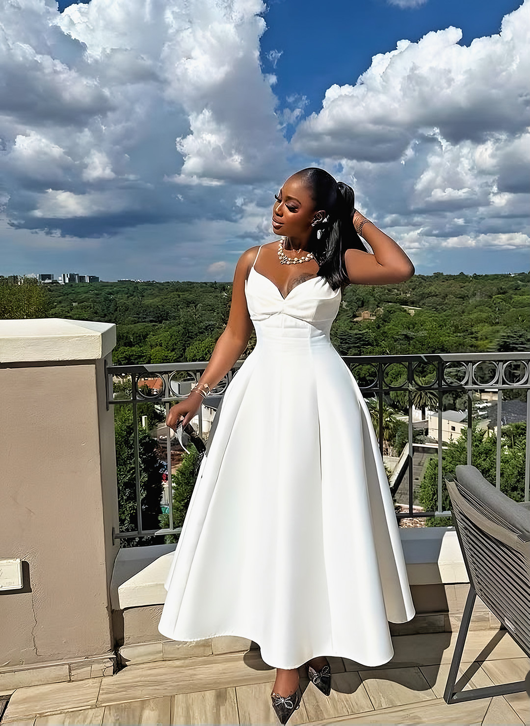 The Vivienne Satin Sweetheart Dress in White